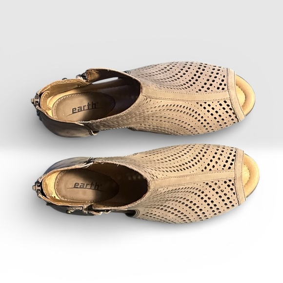 Earth Keri Taupe Peep-Toe Ankle Boots Size 7 - Picture 8 of 9